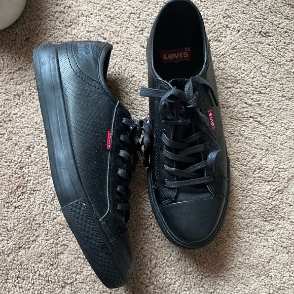Levis Stan-Buck Sneakers Low Top All Black Mens Size 6.5 - Picture 1 of 8